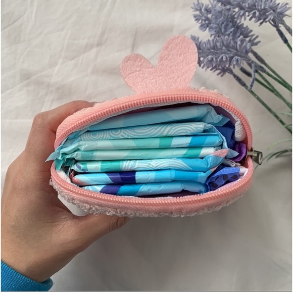 NWT Cozy bunny pouch, pink sherpa, 5”x1”x5” - Picture 5 of 8